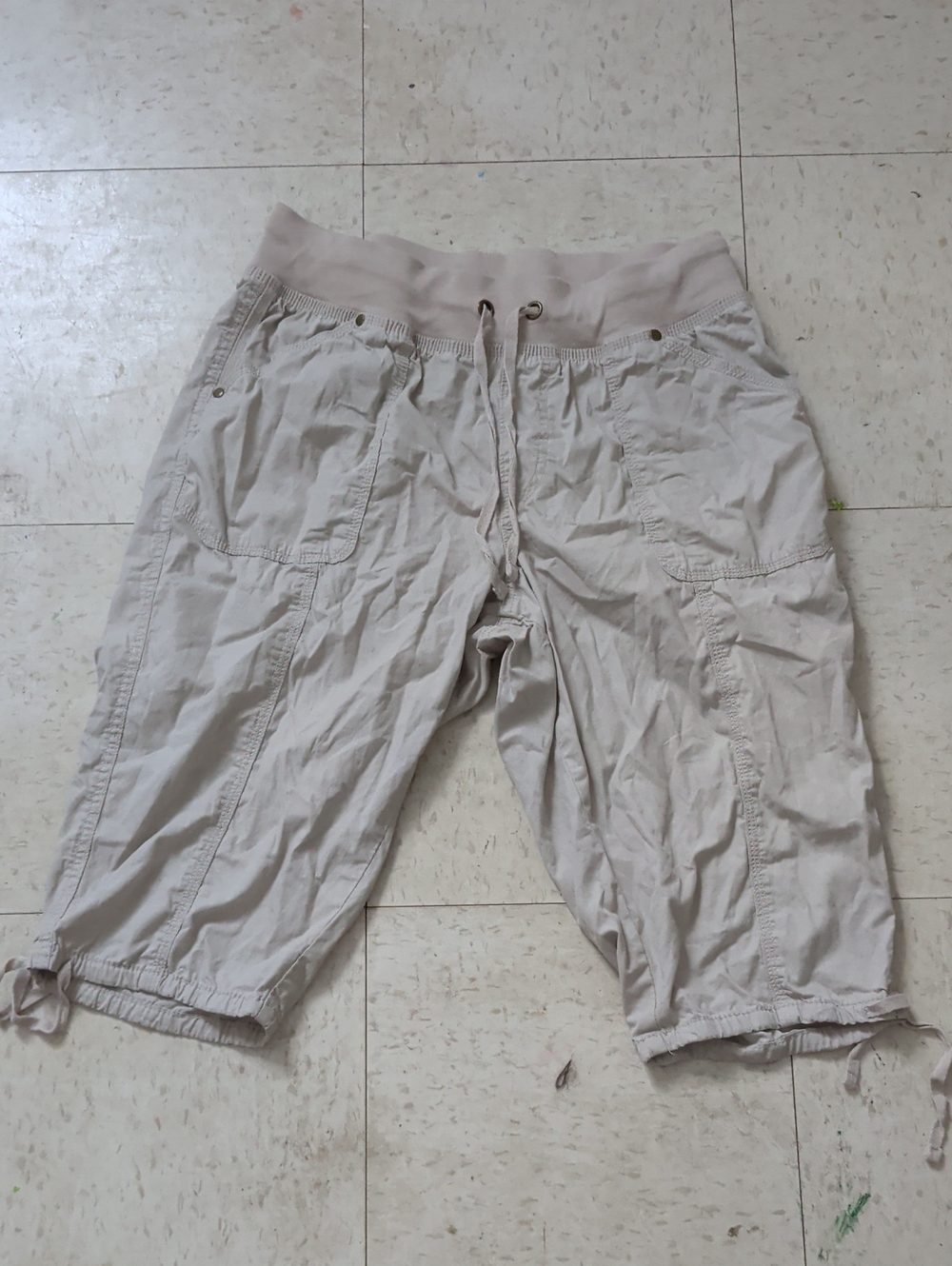 Men's Light Beige Drawstring Hybrid Cargo Shorts